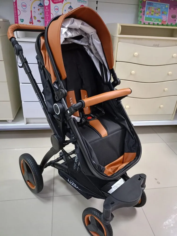 Коляска трансформер Luxmom X6 3 в 1 коричневый