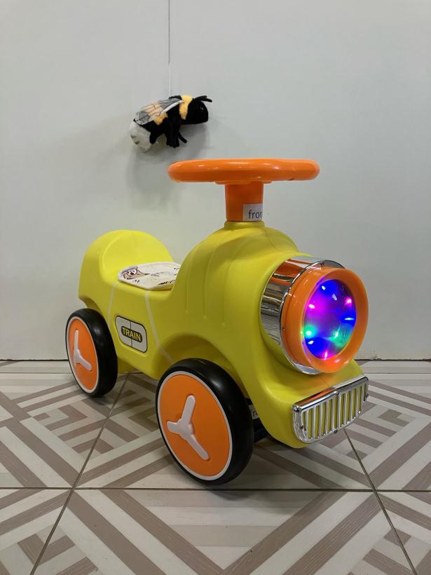 Толокар каталка детская DM-519 звук, свет цвет желтый