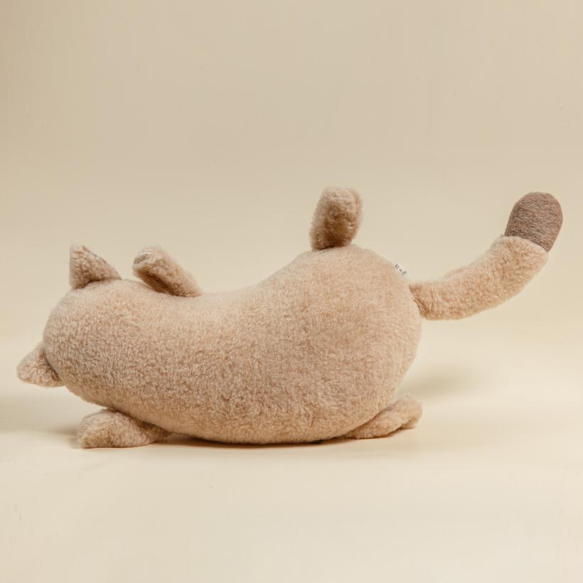 Подушка Woolhouse Кот большой из шерсти мериноса арт.Т.11.46.ПК