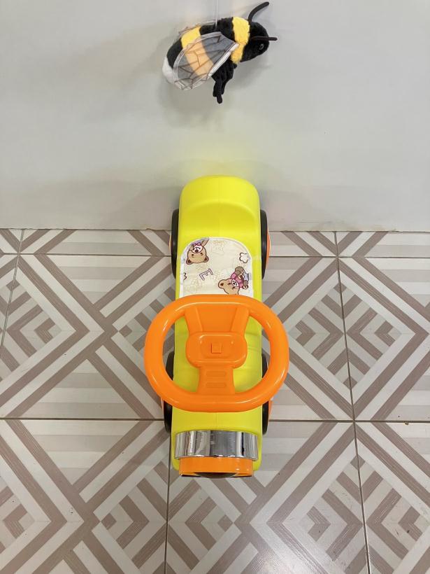 Толокар каталка детская DM-519 звук, свет цвет желтый