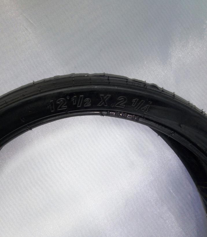Покрышка НОТА 12" 1/2х2 1/4 (1030)