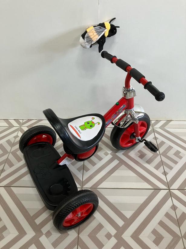 Велосипед детский трехколесный XAF-661 красный со светом, звуком