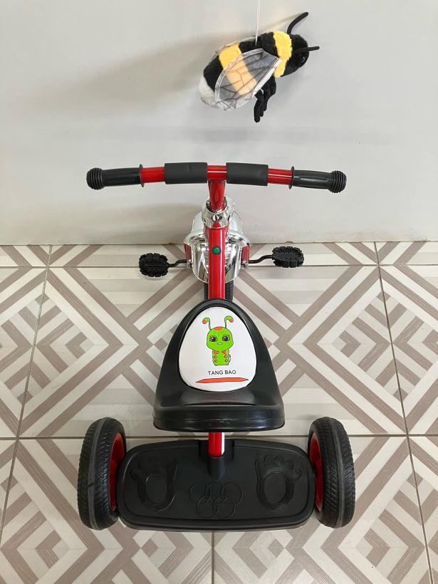 Велосипед детский трехколесный XAF-661 красный со светом, звуком