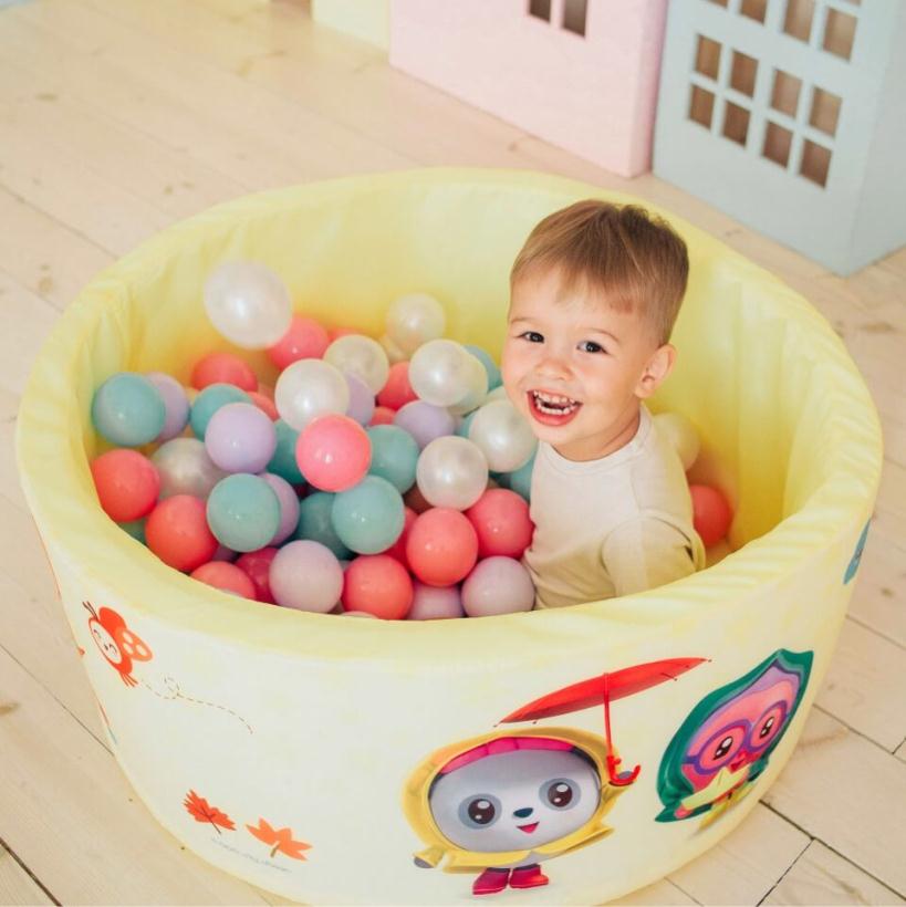 Сухой бассейн ROMANA Airpool Малышарики Времена года желтый, 150 шариков