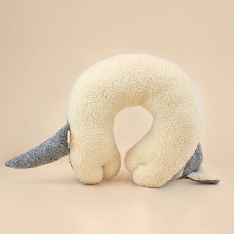 Подушка Рогалик Волк Ипполит из шерсти Woolhouse