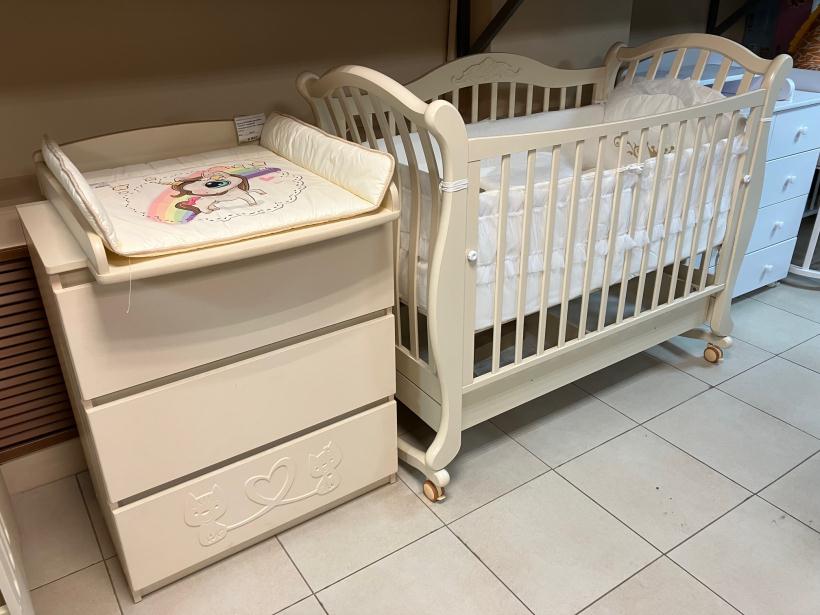 Кровать Гандылян Габриэлла Люкс колесо, ящик (слоновая кость)