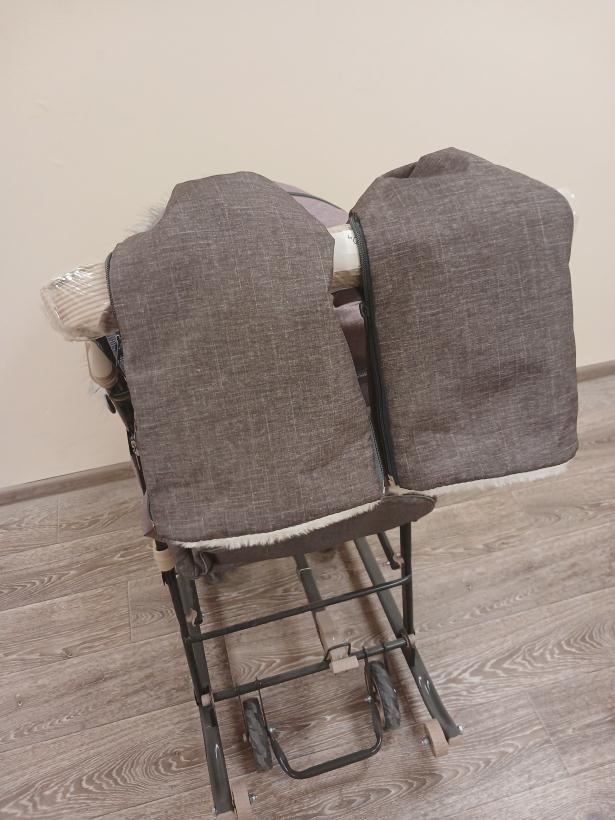 Санки-коляска Galaxy Glory Gloss пудровый с меховой отделкой