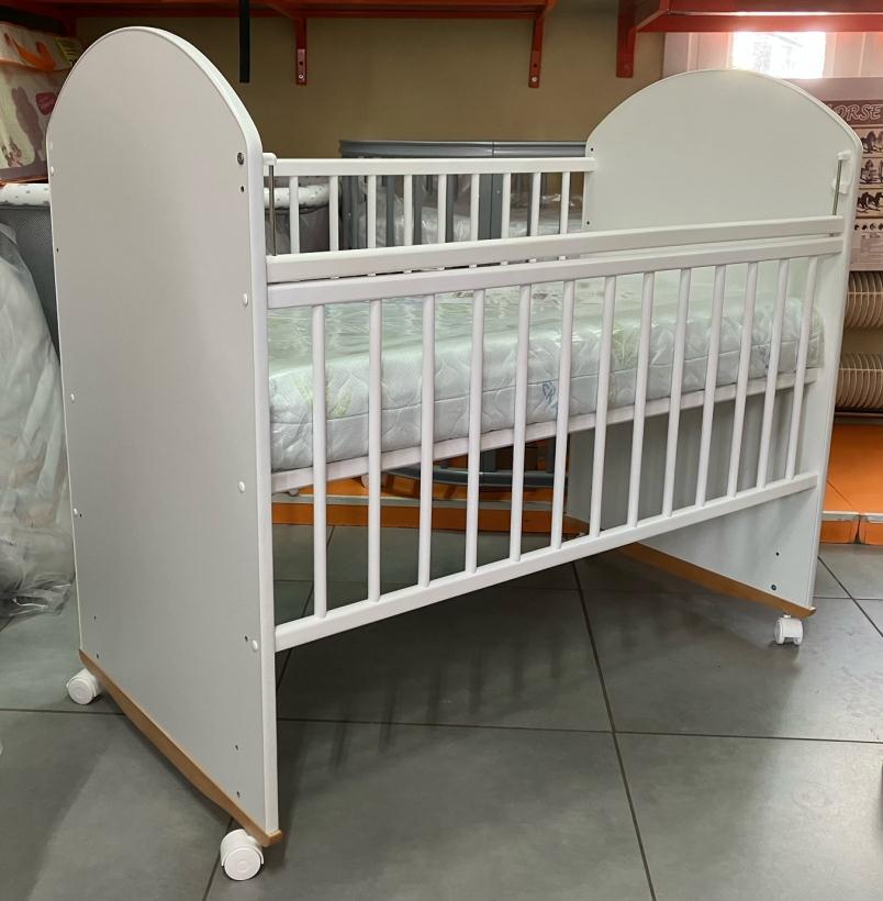 Кровать Белуччи колесо, качалка, цвет белый