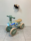 Каталка беговел QW-F8 свет,звук 52*24*42 зеленый