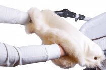 Муфта для рук на коляску Bambu Iglu Leatherette / white (бел.кожа+бел.песец)
